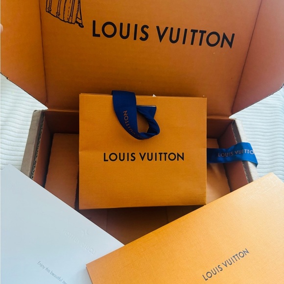 Louis Vuitton Handbags - Louis Vuitton Small Orange Gift Packaging with Blue Ribbon and Gift Message